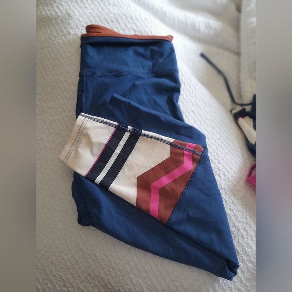 Hurley Set - Picture 5 of 5